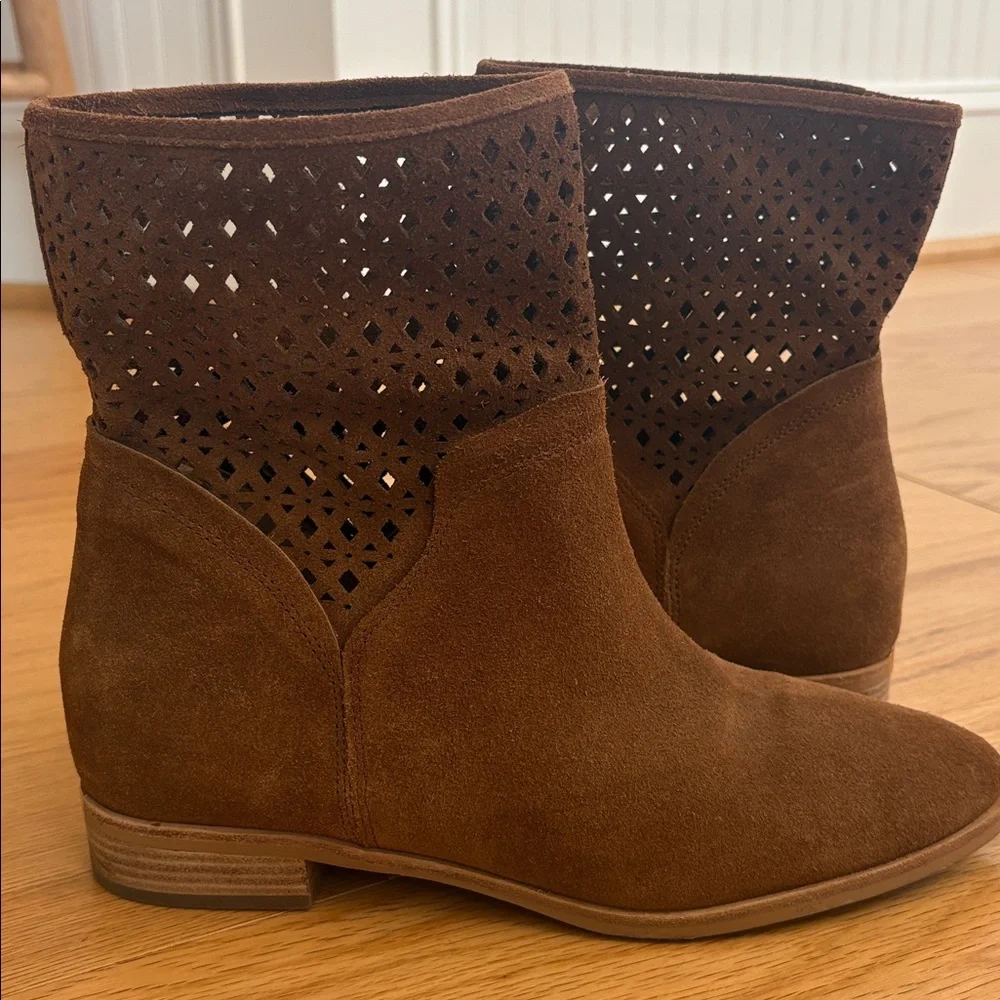 MICHAEL KORS Sunny Ankle Boots $195 Leather Suede Booties Caramel Brown 8.5 - Picture 2 of 16